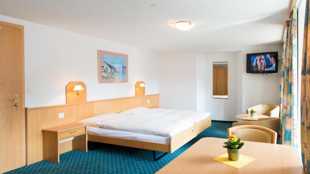 Hotel Portjengrat Saas-Almagell Szoba fotó